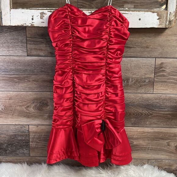 Nadine Ladies Ruched Bodycon Tiered Layer Cocktail Red Satin Strapless Dress - Picture 1 of 10